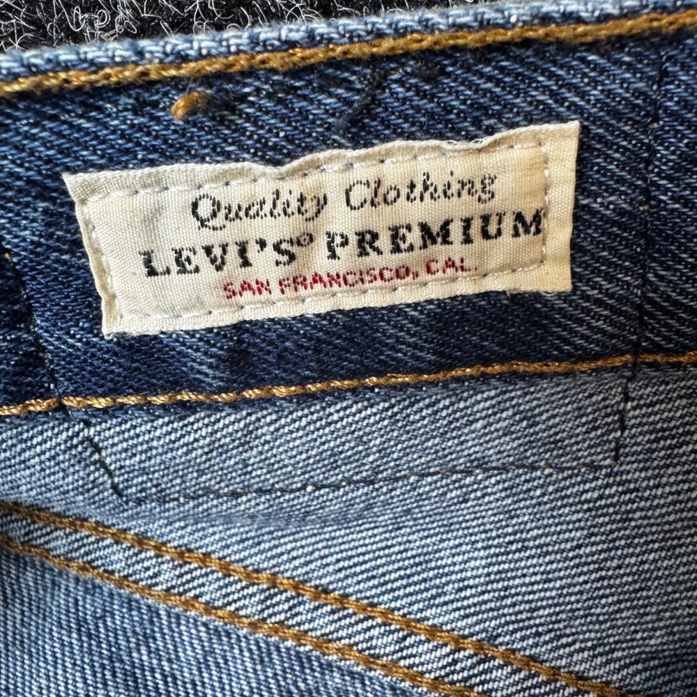 Levis Premium 501 Original Fit Jeans Womens 25x30 Blue Straight Leg 12501-0400 - Picture 3 of 7